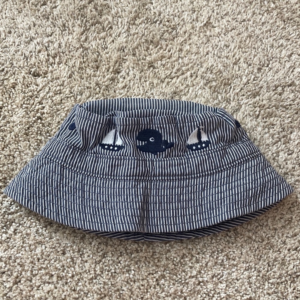Gymboree Boy Blue White Striped Whale and Seaboat Sea 6-12 Month Hat with Strap